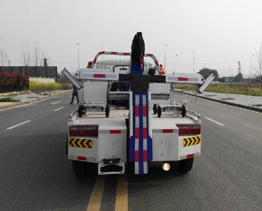 東風(fēng)藍(lán)牌拖吊連體1拖1清障車專威牌HTW5040TQZTE清障車