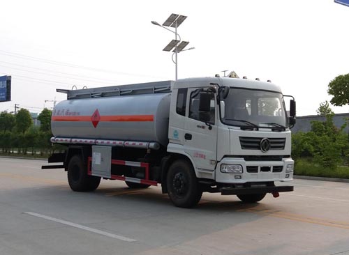 專威牌HTW5180GYYEXQ型東風(fēng)運油車