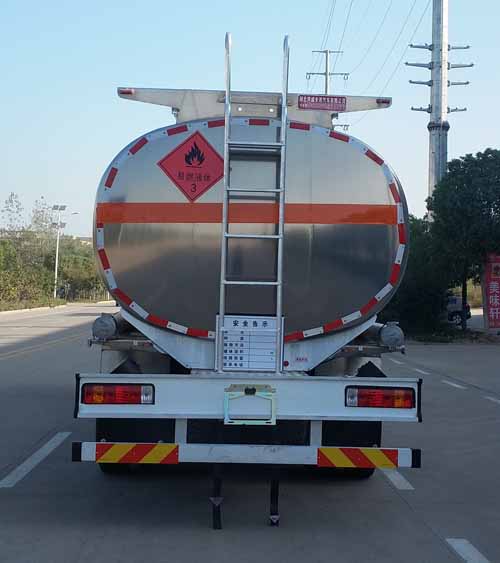 解放J6前四后八鋁合金運油車(介質(zhì):汽油32.7方)